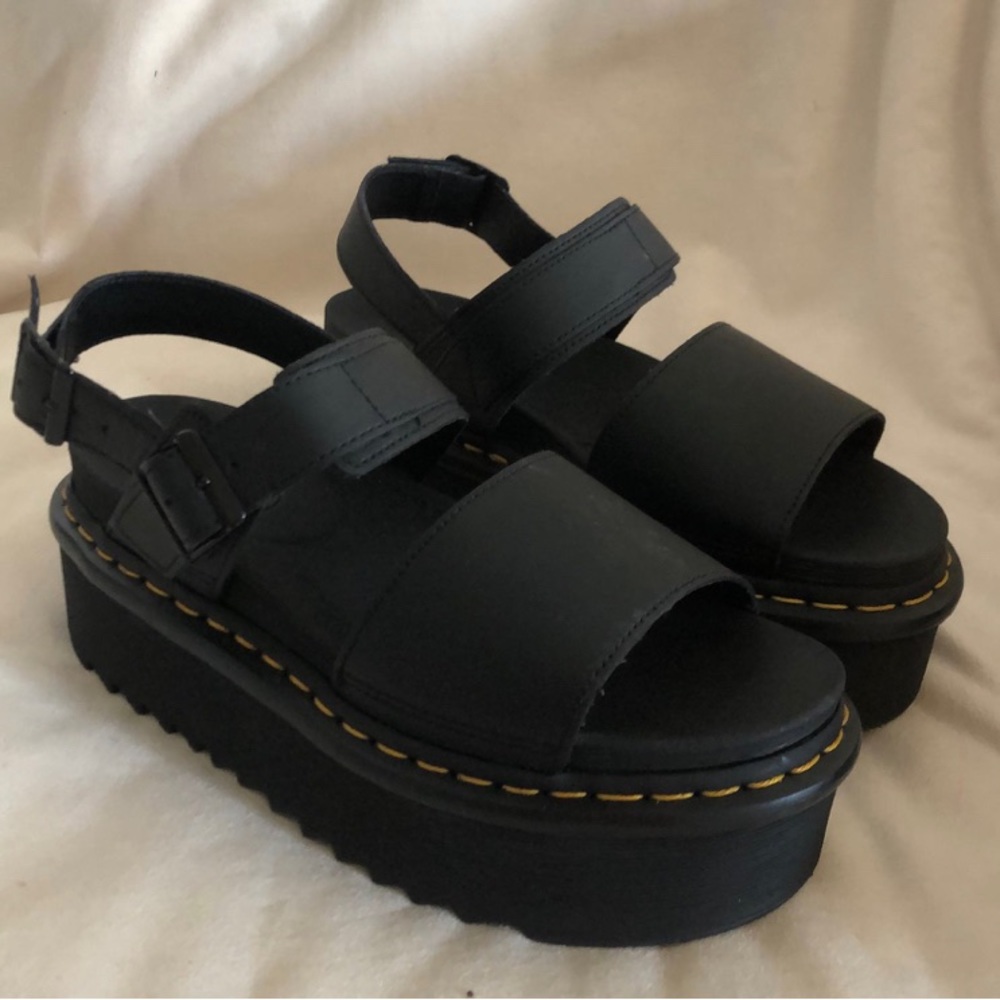 Dr marten platform sandels